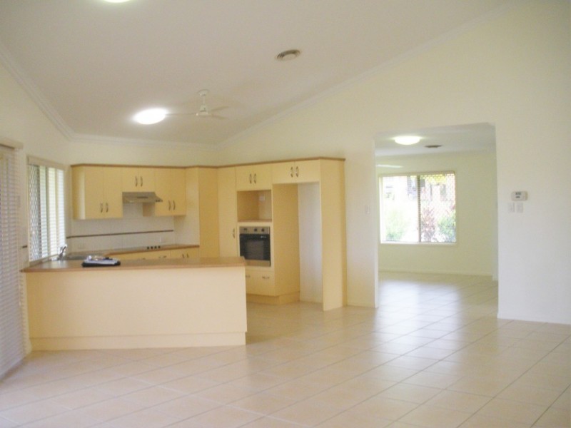 21 Monte Visto Court, Mount Louisa QLD 4814