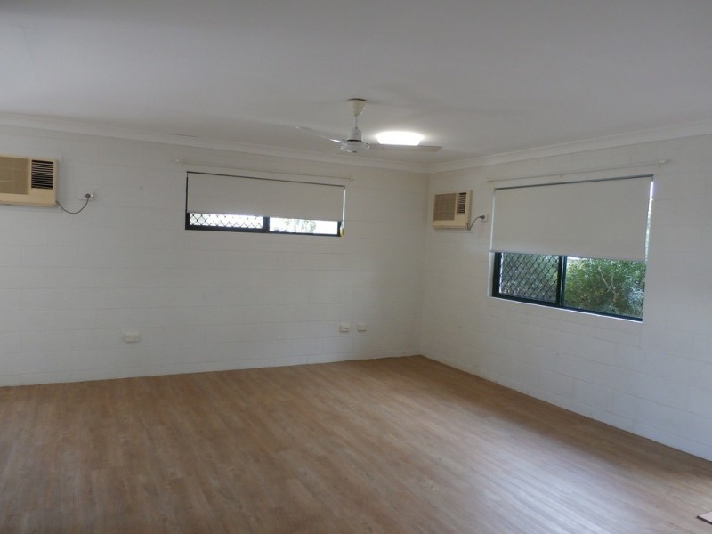 123 Queens Road, Hermit Park QLD 4812