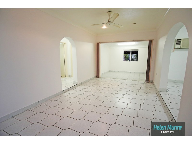 28 The Esplanade, Toolakea QLD 4818