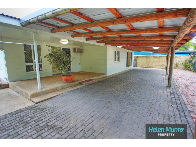 28 The Esplanade, Toolakea QLD 4818