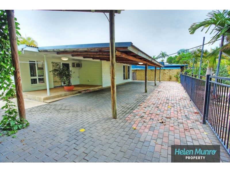 28 The Esplanade, Toolakea QLD 4818