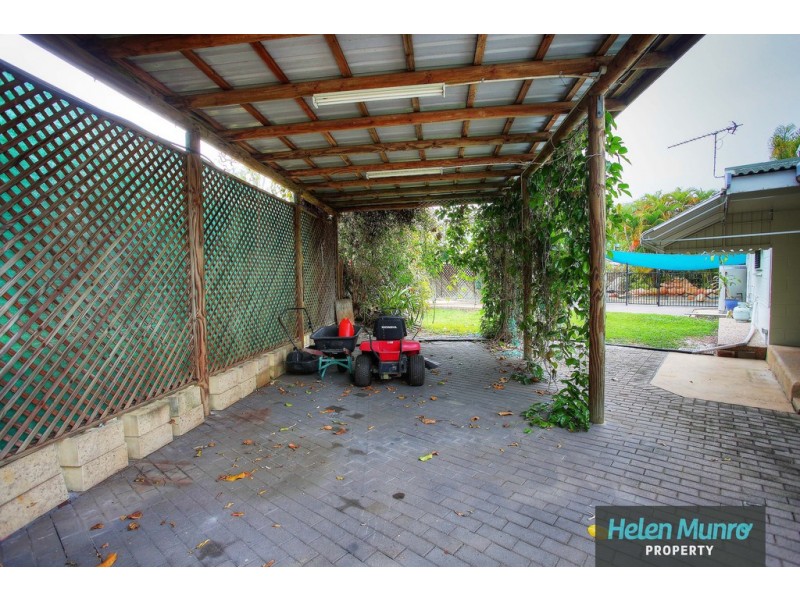 28 The Esplanade, Toolakea QLD 4818