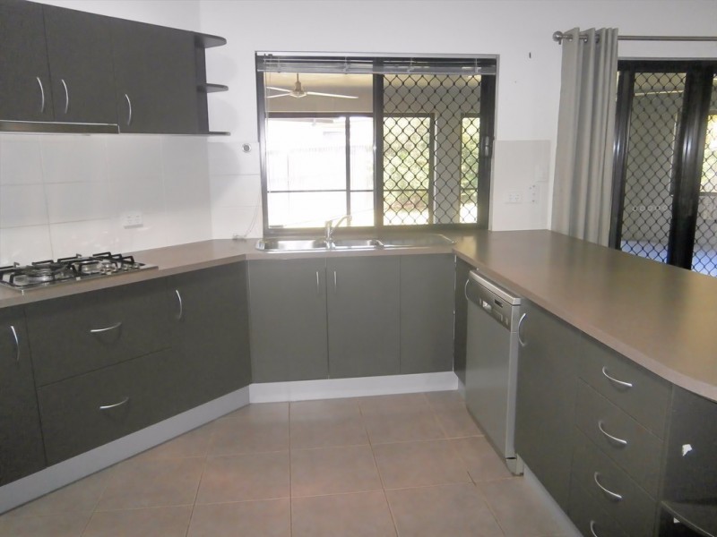 66 Shutehaven Circuit, Bushland Beach QLD 4818