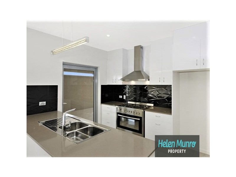 83 Sunhaven Boulevard, Burdell QLD 4818