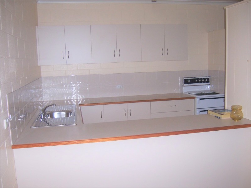 2/53 Illuta Street, Rasmussen QLD 4815