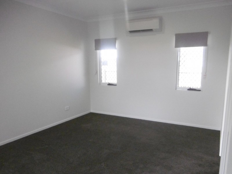 8 Highgrove Avenue, Mount Louisa QLD 4814