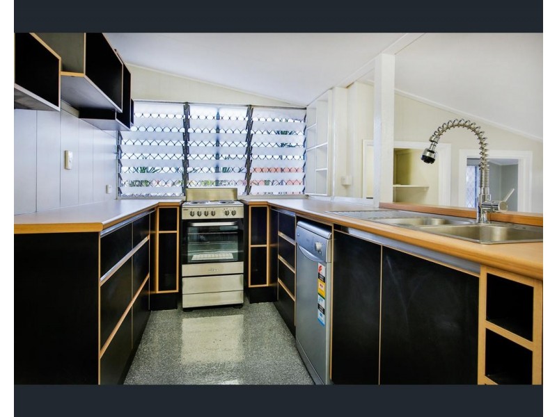 46 Morris Street, West End QLD 4810