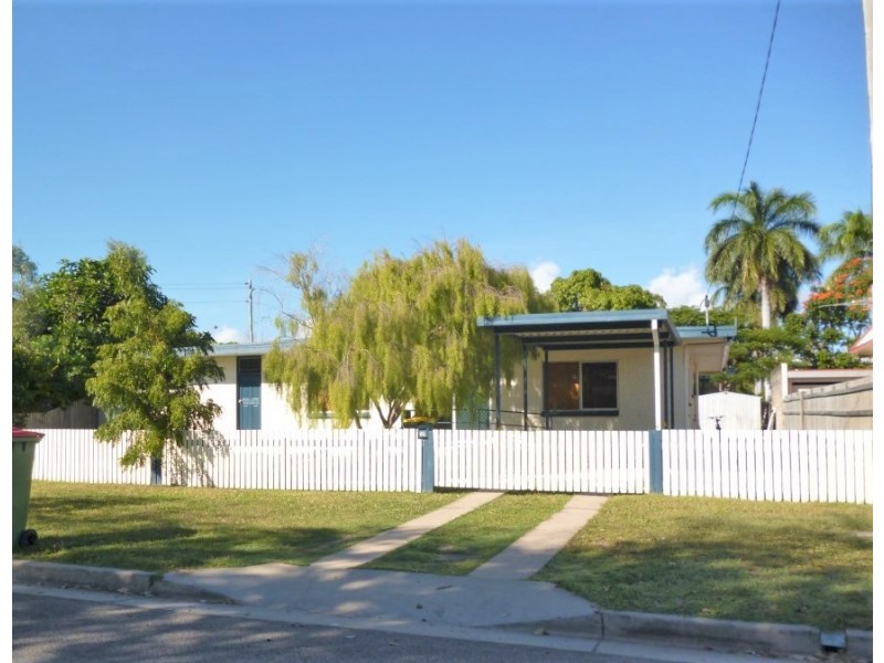 12 SARGEANT STREET, Gulliver QLD 4812