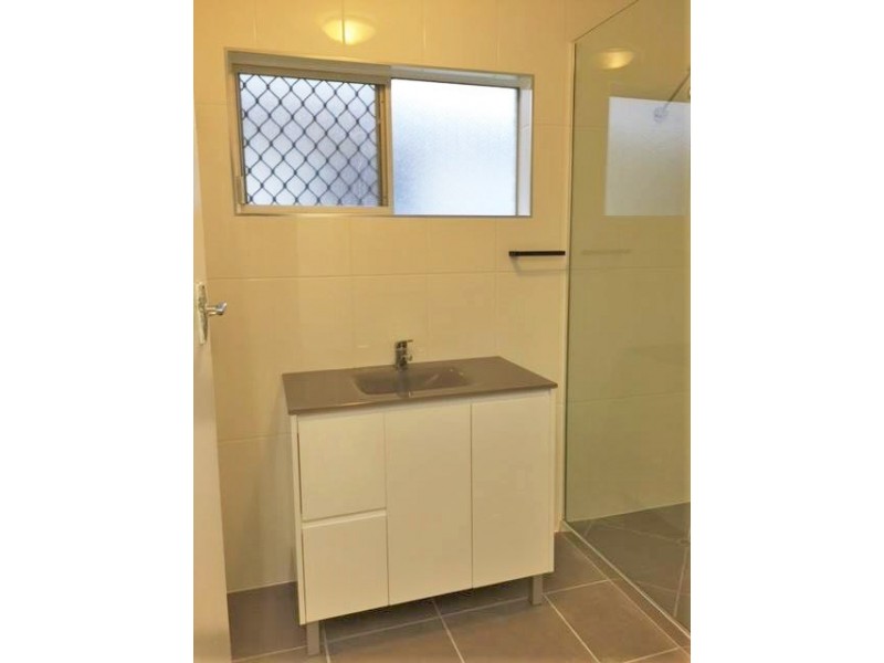 12 SARGEANT STREET, Gulliver QLD 4812