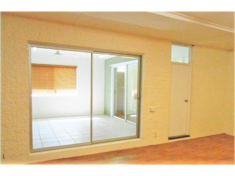 12 SARGEANT STREET, Gulliver QLD 4812