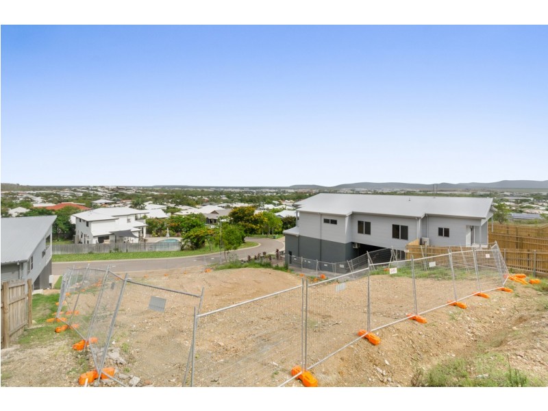 9 Alpine Court, Mount Louisa QLD 4814