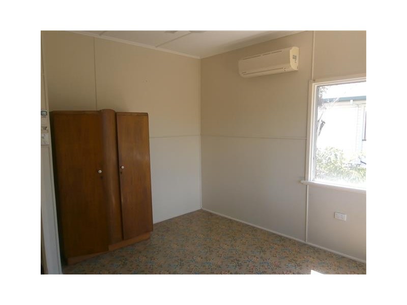 8 Haig Street, Pimlico QLD 4812