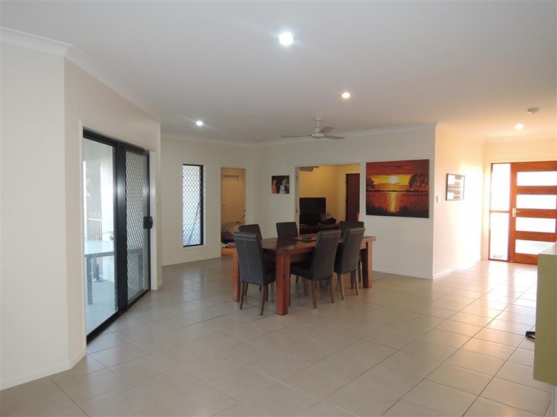 37 Ellsworth Drive, Mount Louisa QLD 4814