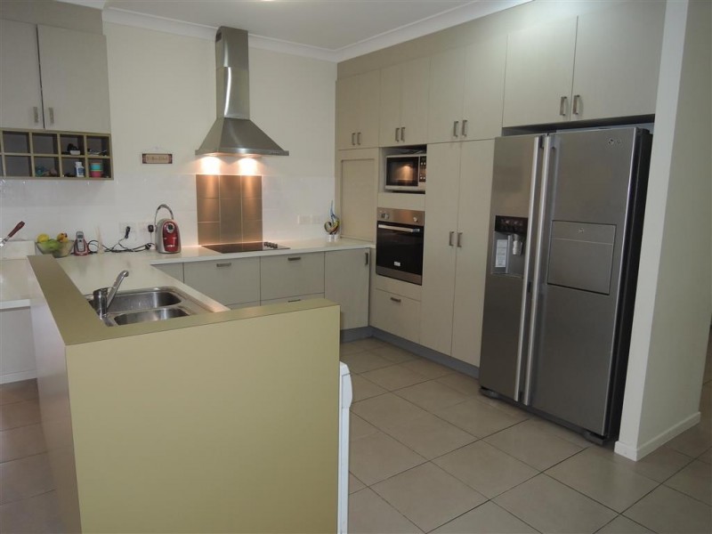 37 Ellsworth Drive, Mount Louisa QLD 4814