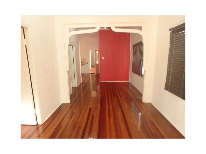 13 Townsville Street, West End QLD 4810