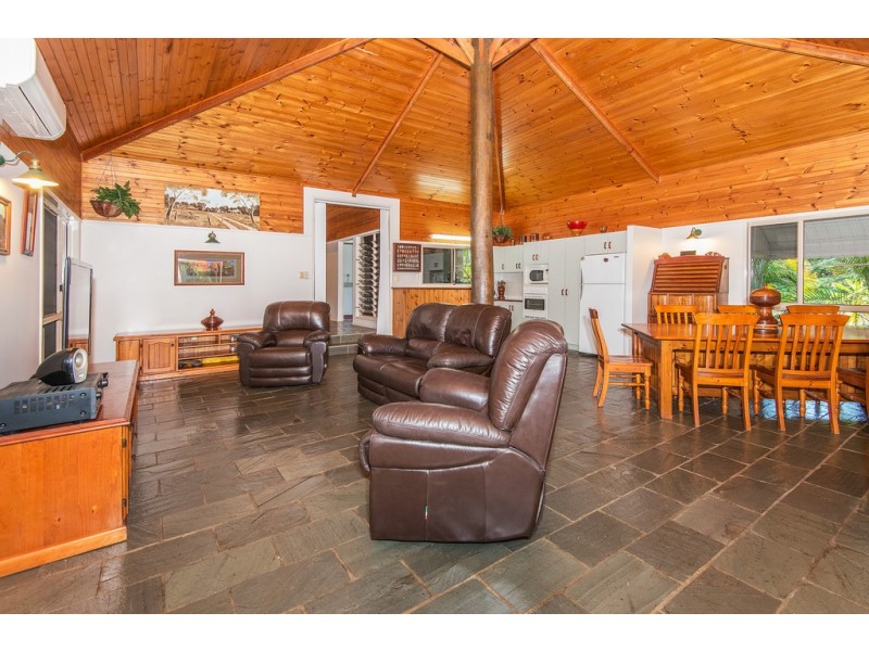 1682 Riverway drive, Kelso QLD 4815