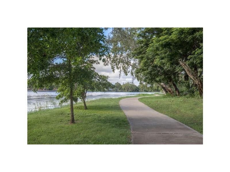3 RIVERWALK WAY, Douglas QLD 4814
