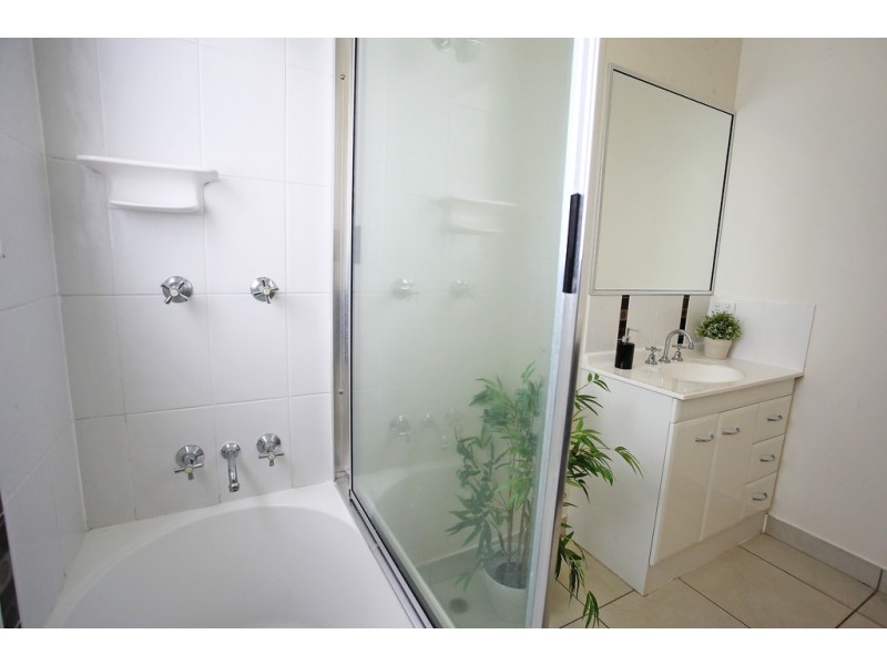 6 Wirega Close, Douglas QLD 4814