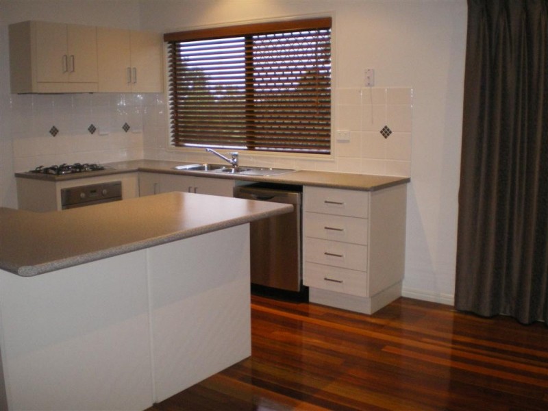 9 ST KILDA ROW, Douglas QLD 4814