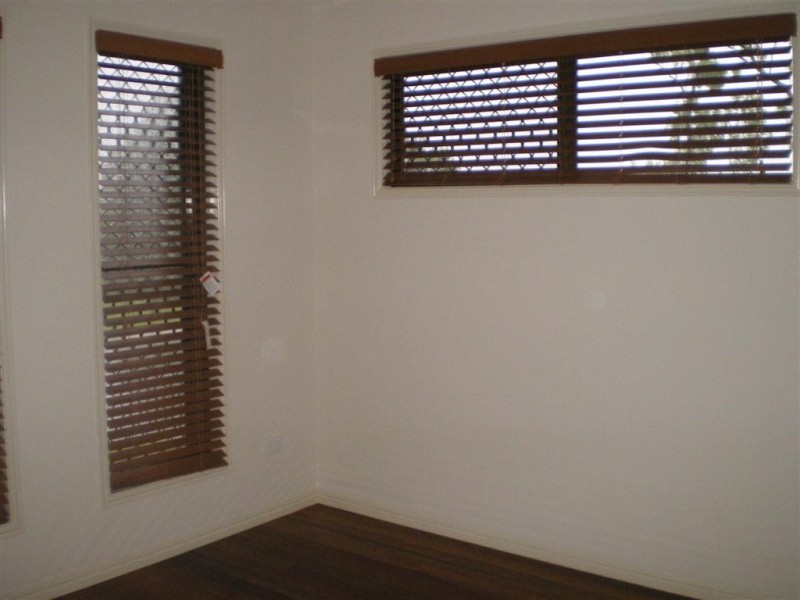 9 ST KILDA ROW, Douglas QLD 4814