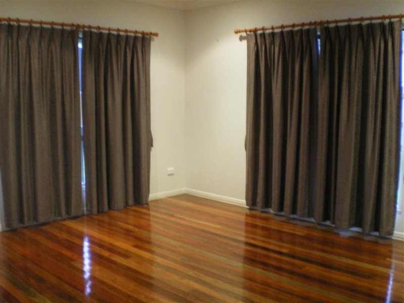 9 ST KILDA ROW, Douglas QLD 4814