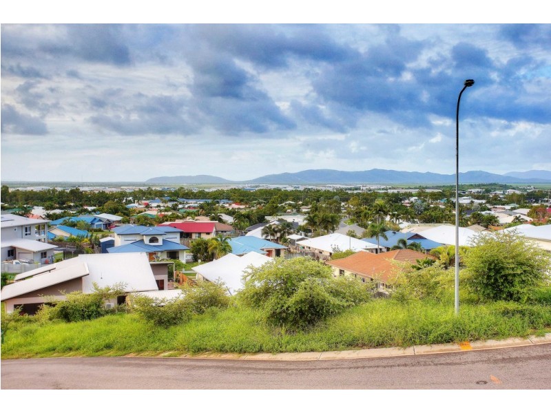 9 Mont Blanc Place, Mount Louisa QLD 4814