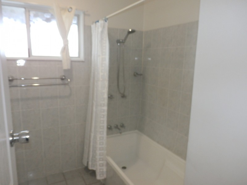 61 Peter Street, Kelso QLD 4815