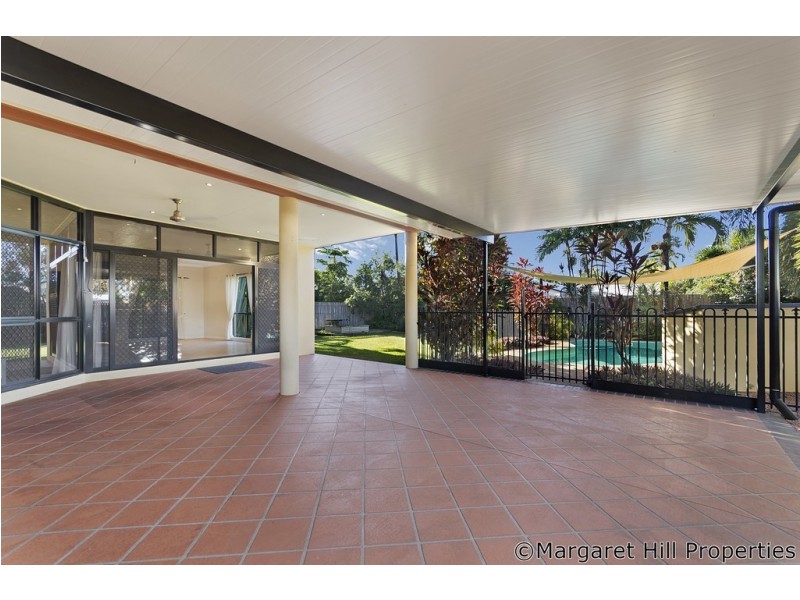 18 Pacific Avenue, Bushland Beach QLD 4818