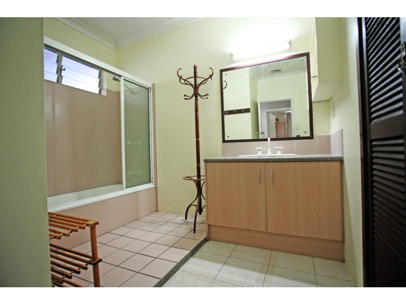 12 Wandella Crescent, Cranbrook QLD 4814
