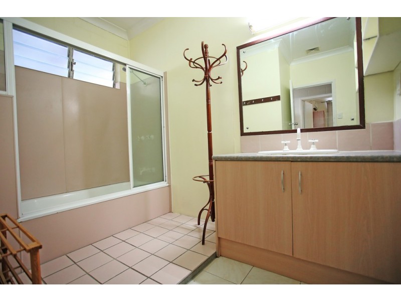 12 Wandella Crescent, Cranbrook QLD 4814