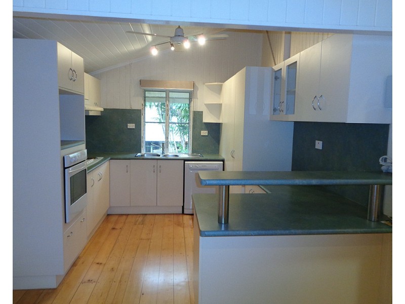 14 Eighth Avenue, South Townsville QLD 4810