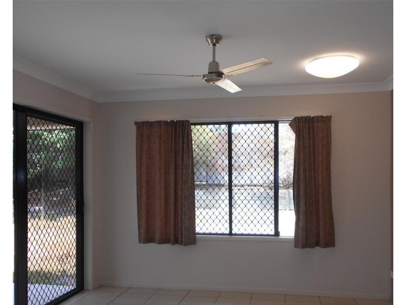 4 Mentmore Court, Bushland Beach QLD 4818