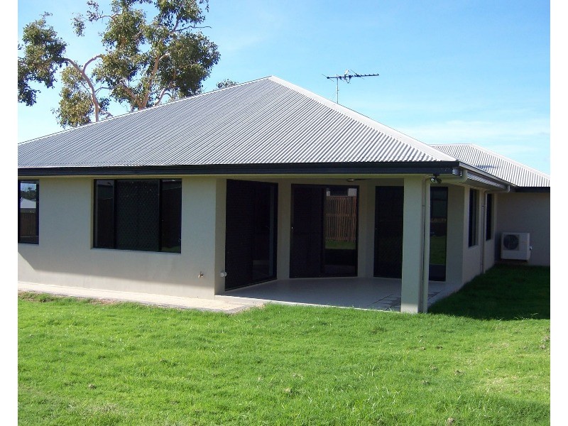 4 Mentmore Court, Bushland Beach QLD 4818