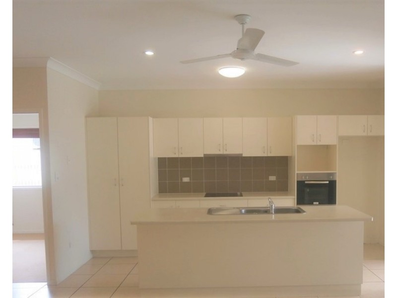 10 Sykes Close, Burdell QLD 4818