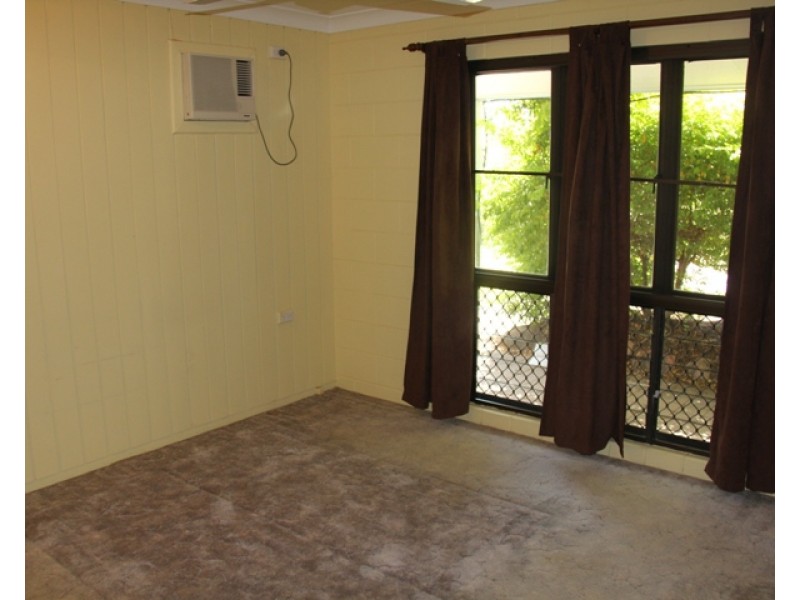 14 Tait Street, Kelso QLD 4815