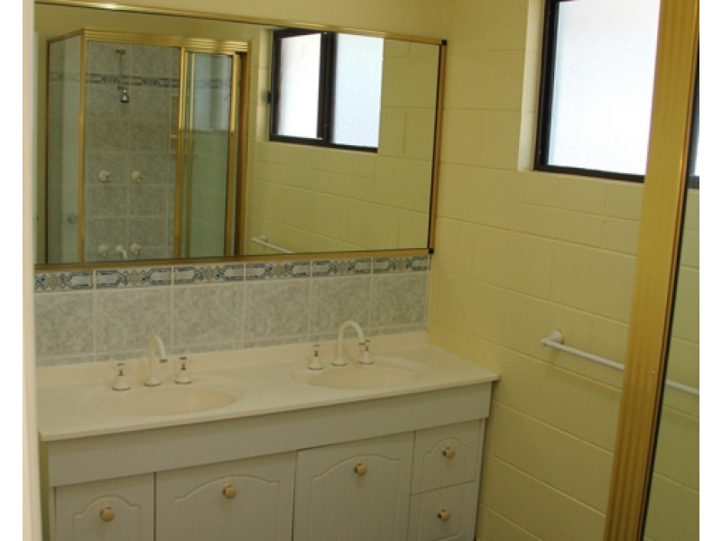 14 Tait Street, Kelso QLD 4815