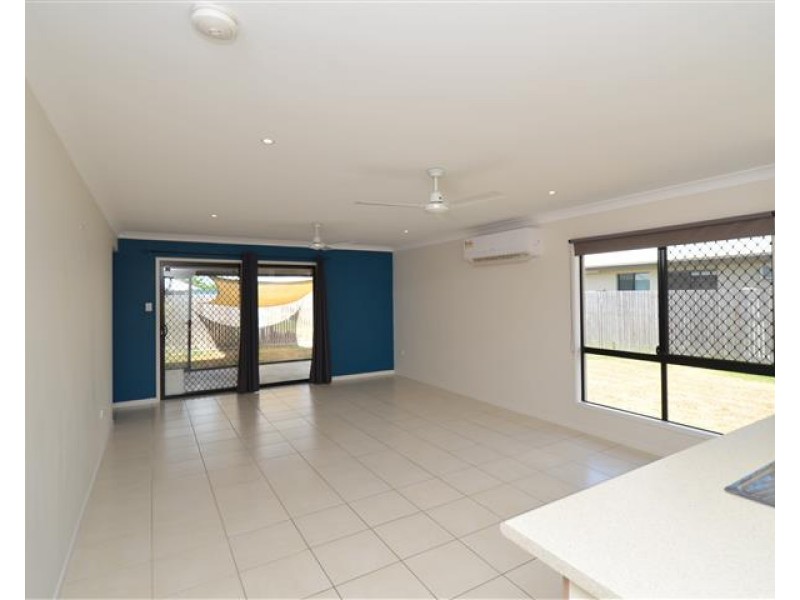 35 Blue Wren Drive, Kelso QLD 4815