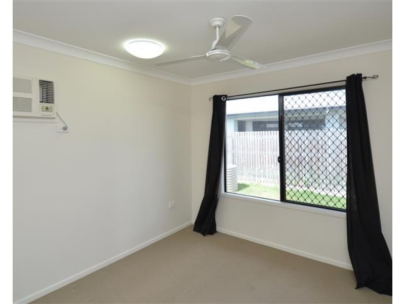 35 Blue Wren Drive, Kelso QLD 4815