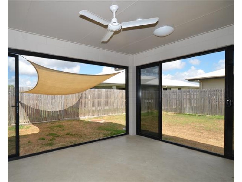 35 Blue Wren Drive, Kelso QLD 4815