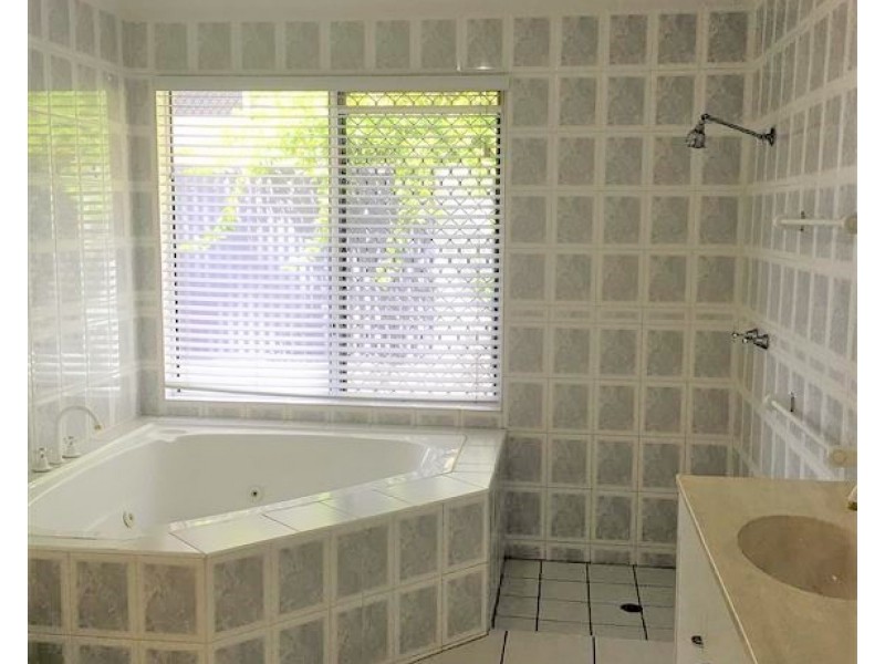 10 Coral Sea Crescent, Wulguru QLD 4811