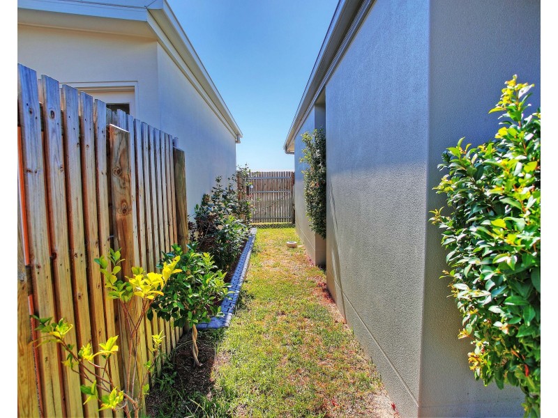 65 Tasman Circuit, Burdell QLD 4818