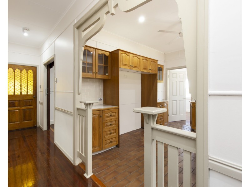 377 Ross River Road, Cranbrook QLD 4814