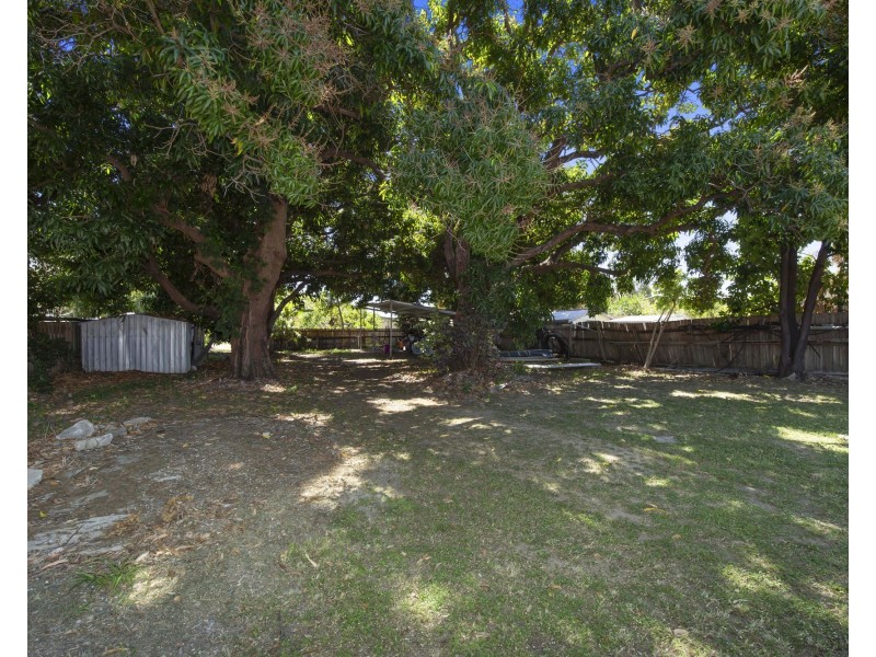 377 Ross River Road, Cranbrook QLD 4814