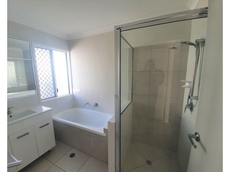 6 Delaware Green, Mount Louisa QLD 4814