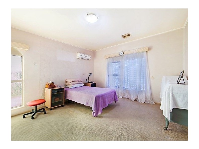 717 Ross River Road, Kirwan QLD 4817