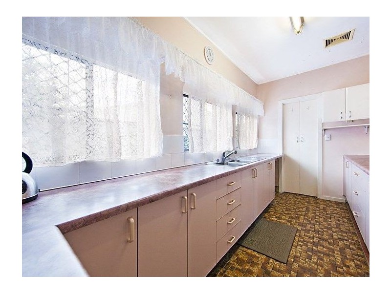 717 Ross River Road, Kirwan QLD 4817