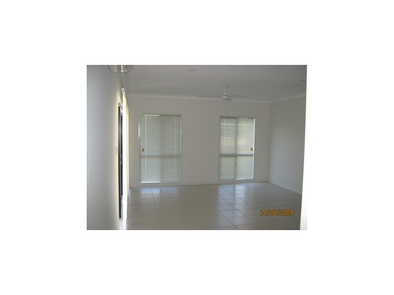 5 Ningaloo Crescent, Burdell QLD 4818