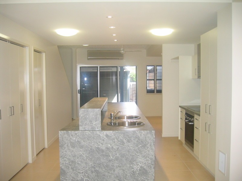 217 Riverside Boulevarde, Douglas QLD 4814