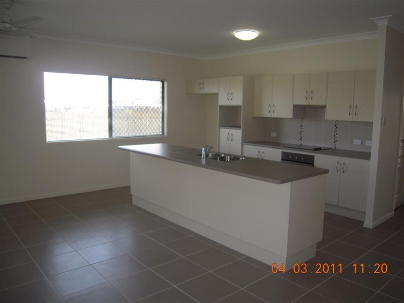 6 Black Apple Avenue, ‘Sanctum’, Mount Low QLD 4818