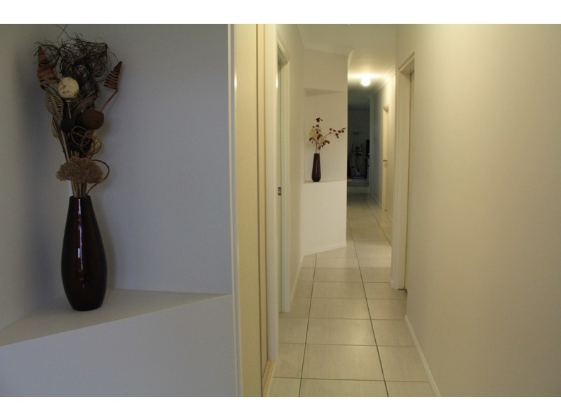 19 Rangeleigh Court, Mount Louisa QLD 4814